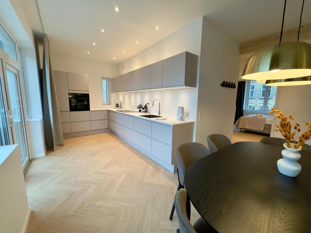 Appartement Newly Renovated 2br With Large Balcony *