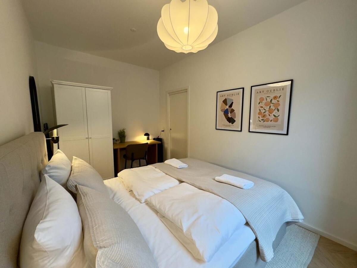 Newly Renovated 2br With Large Balcony *