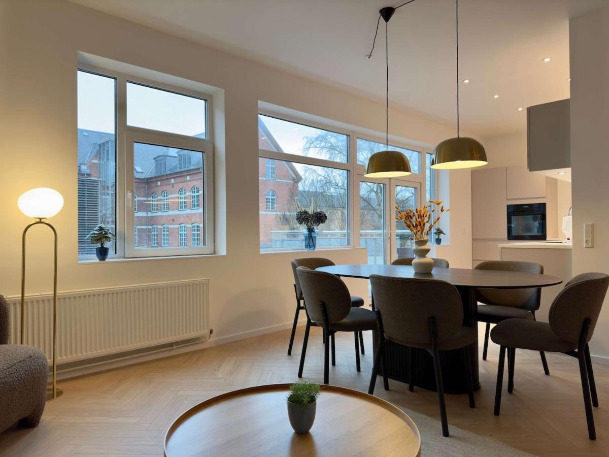 Appartement Newly Renovated 2br With Large Balcony
