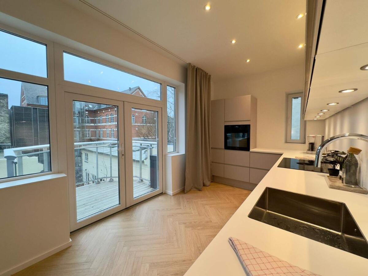 Newly Renovated 2br With Large Balcony Appartement